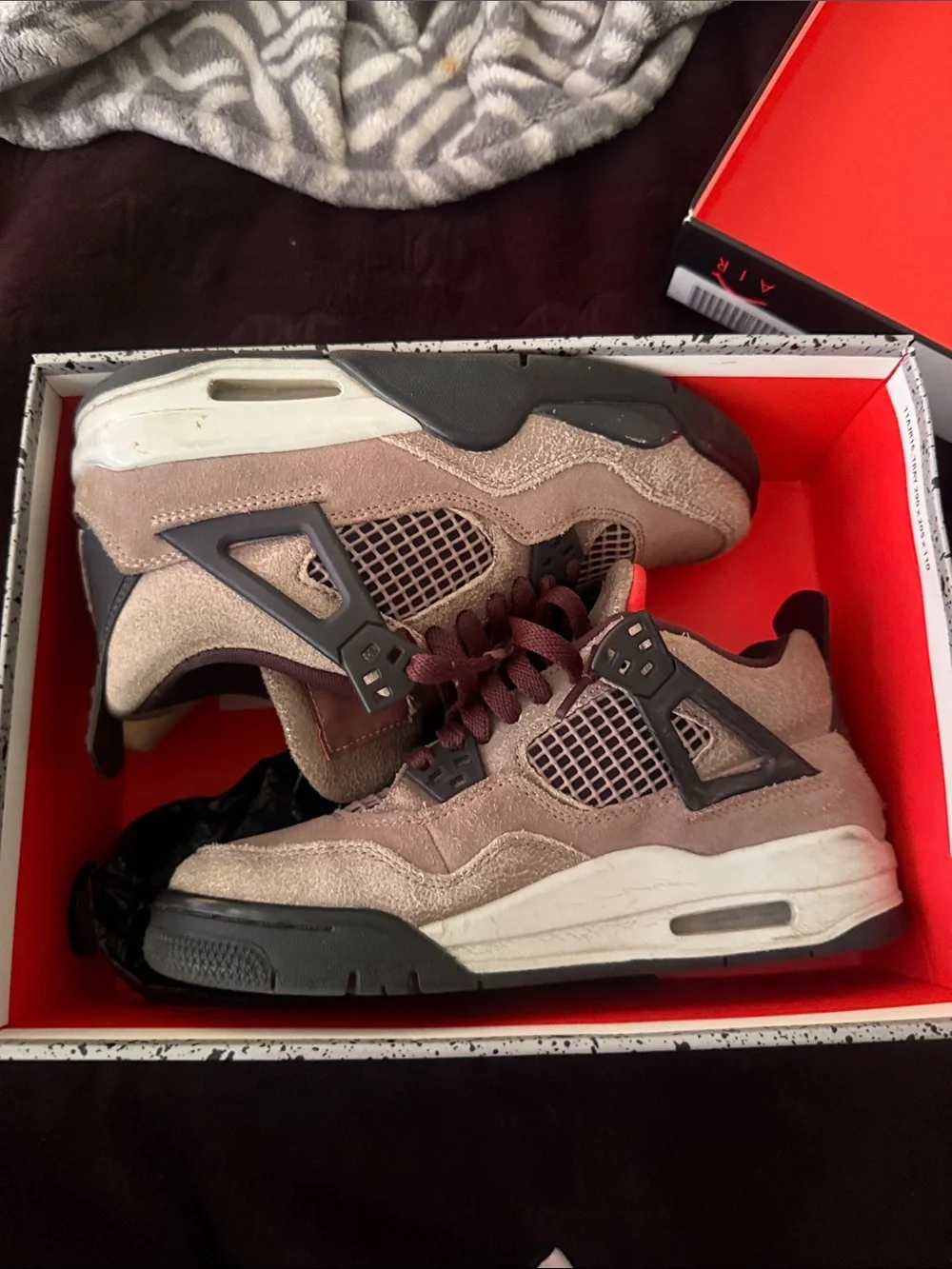 Jordan 4 Taupe Haze